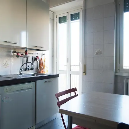 Youhosty - Bertelli 16 * Milano